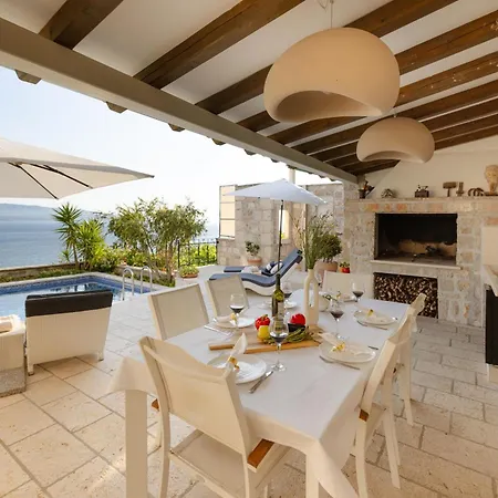 Lipa Dora Villa *
