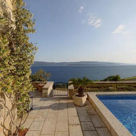 Villa Lipa Dora Murvica (Brac)