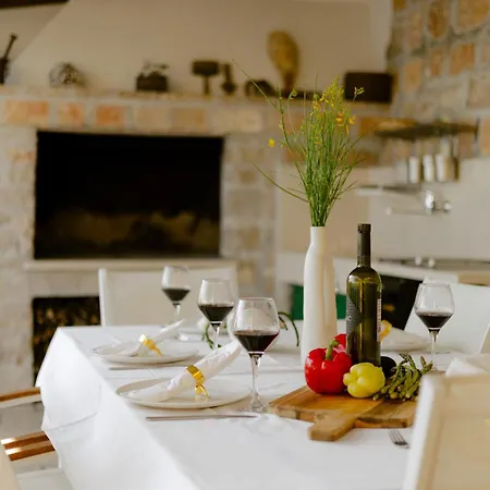Vila Lipa Dora Murvica (Brac)