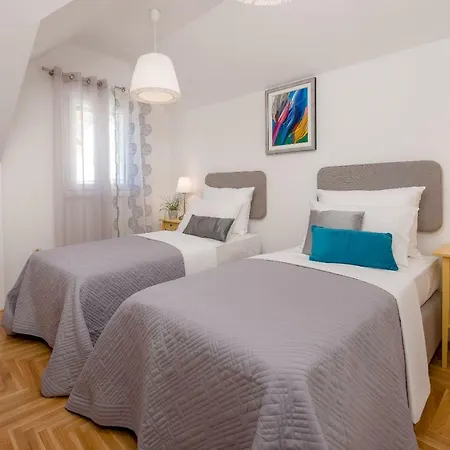 Lipa Dora * Murvica (Brac)
