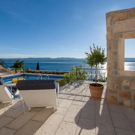 Lipa Dora Villa *