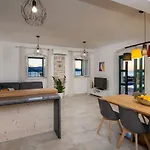 Vila Lipa Dora Murvica (Brac)